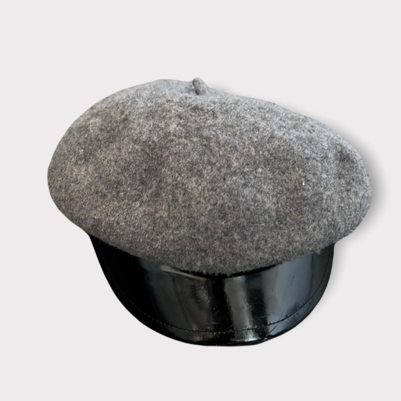 Gray fabric hat - Picture 2 of 3